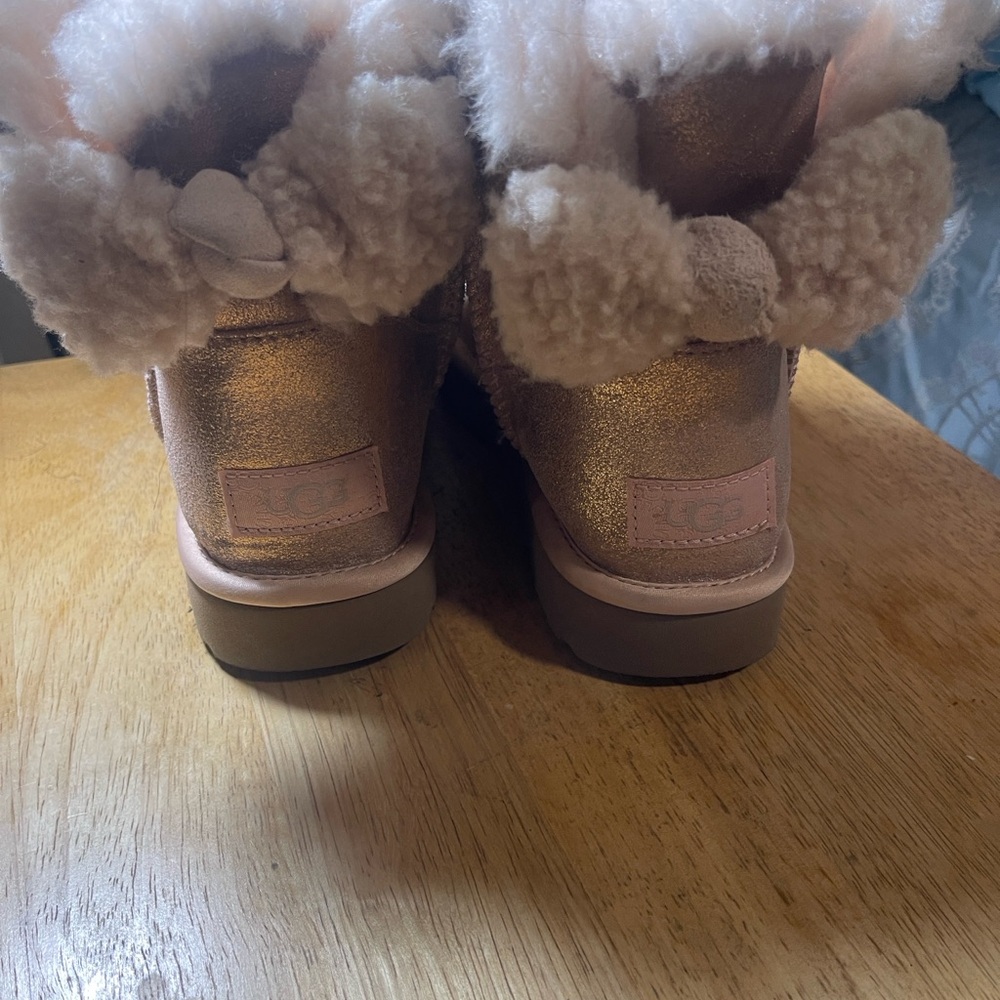 Cozy pink Metallic Boots with Faux Fur Lining - Picture 9 of 9